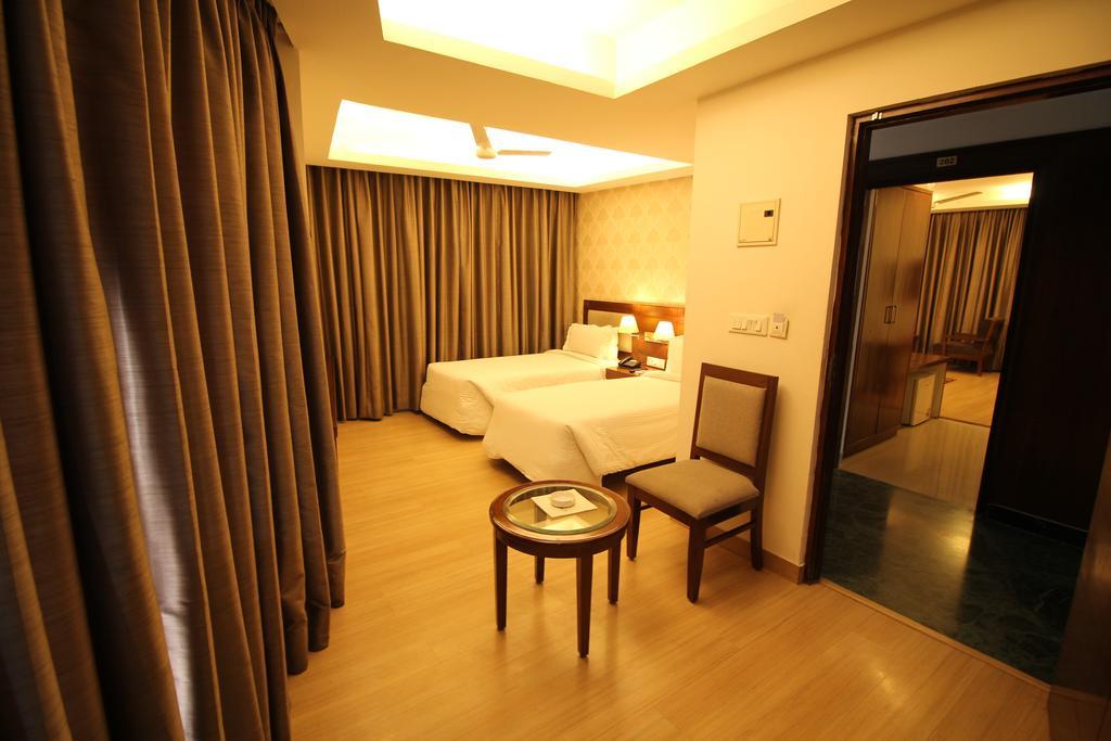 Hotel Forest Avenue - Best Luxury Hotel In Dehradun Exterior photo