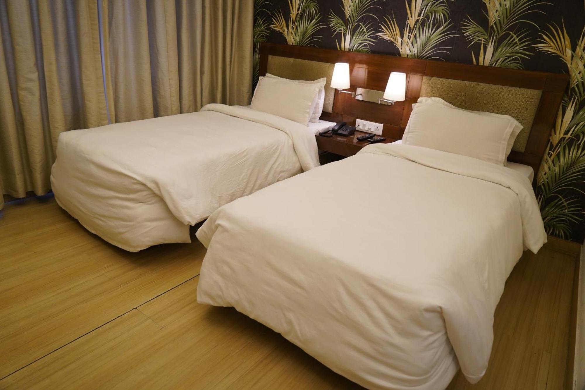 Hotel Forest Avenue - Best Luxury Hotel In Dehradun Exterior photo