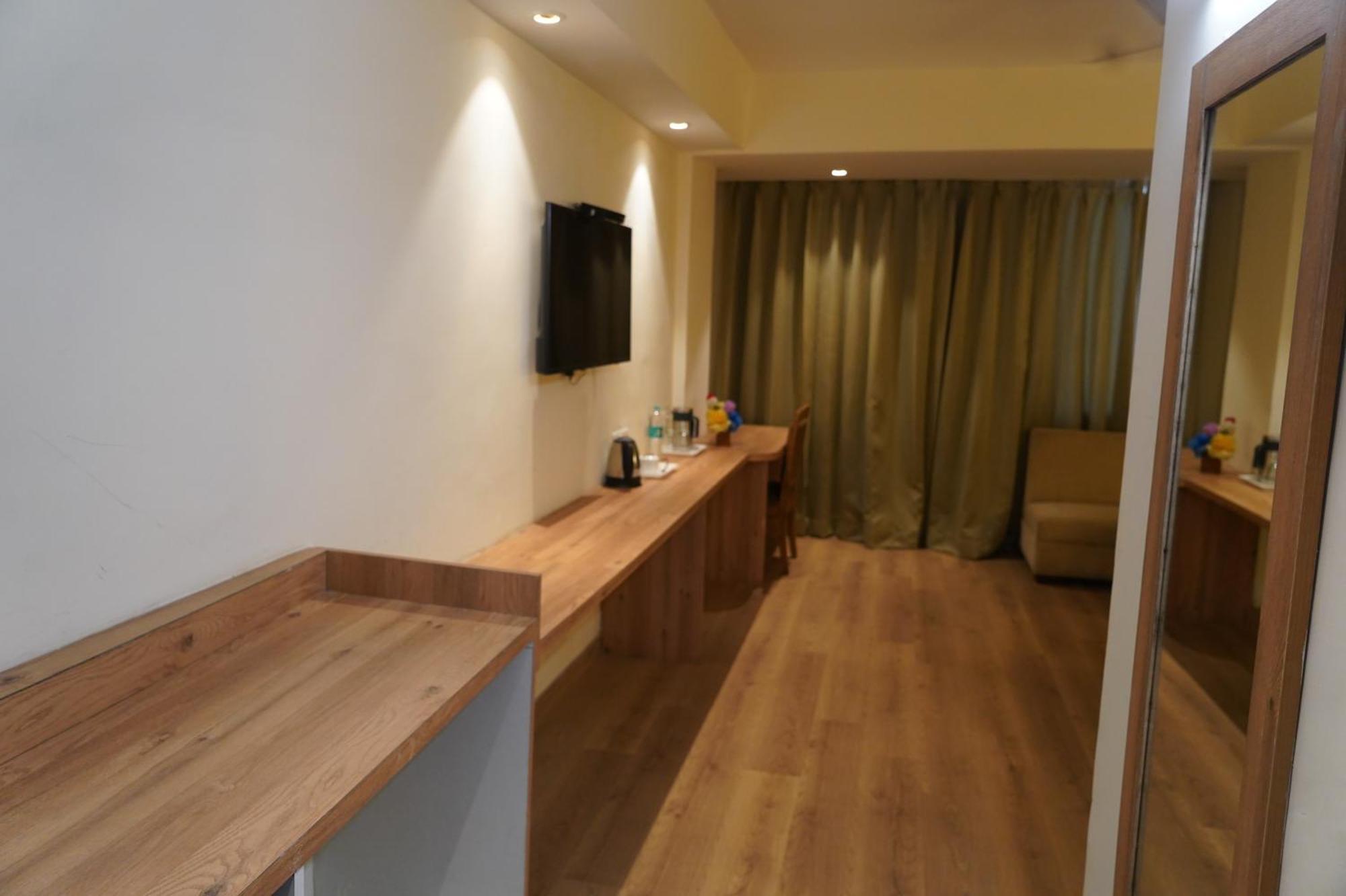 Hotel Forest Avenue - Best Luxury Hotel In Dehradun Exterior photo