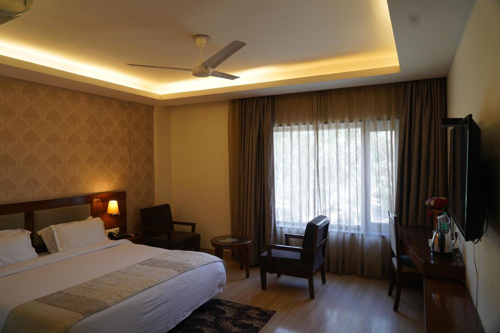 Hotel Forest Avenue - Best Luxury Hotel In Dehradun Exterior photo