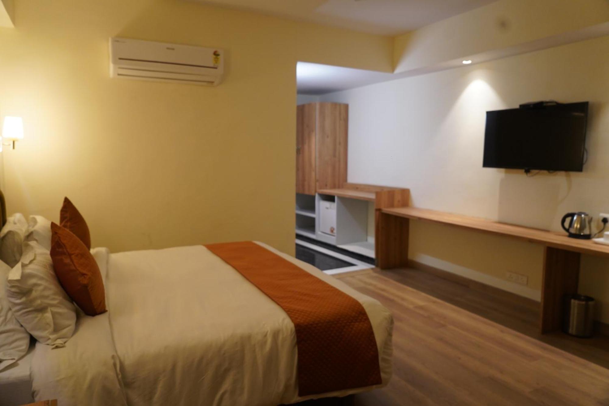 Hotel Forest Avenue - Best Luxury Hotel In Dehradun Exterior photo