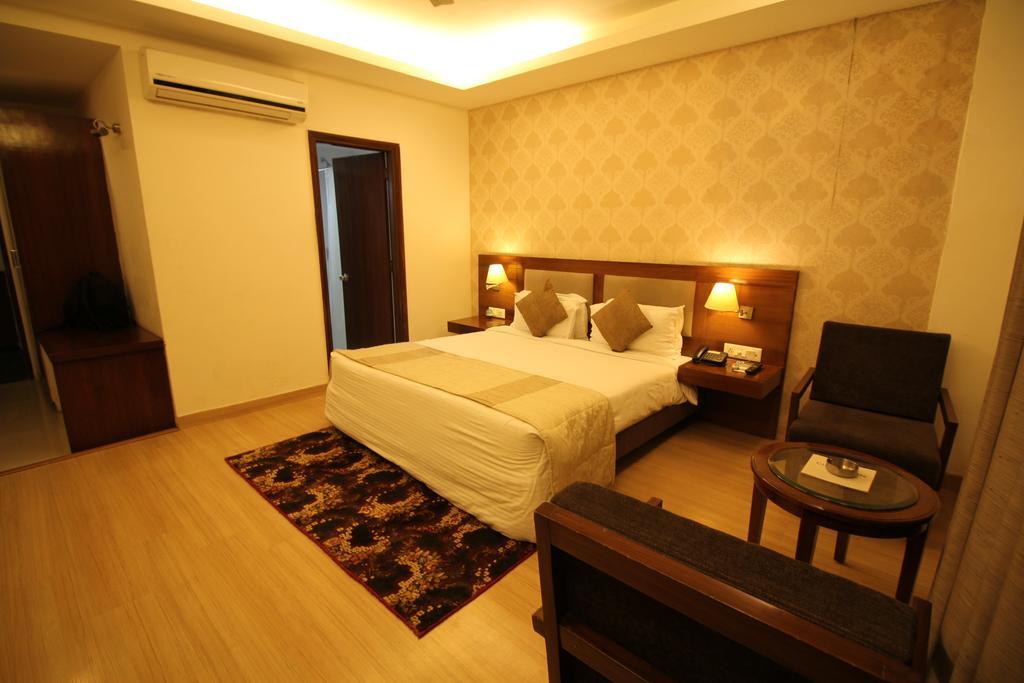 Hotel Forest Avenue - Best Luxury Hotel In Dehradun Exterior photo
