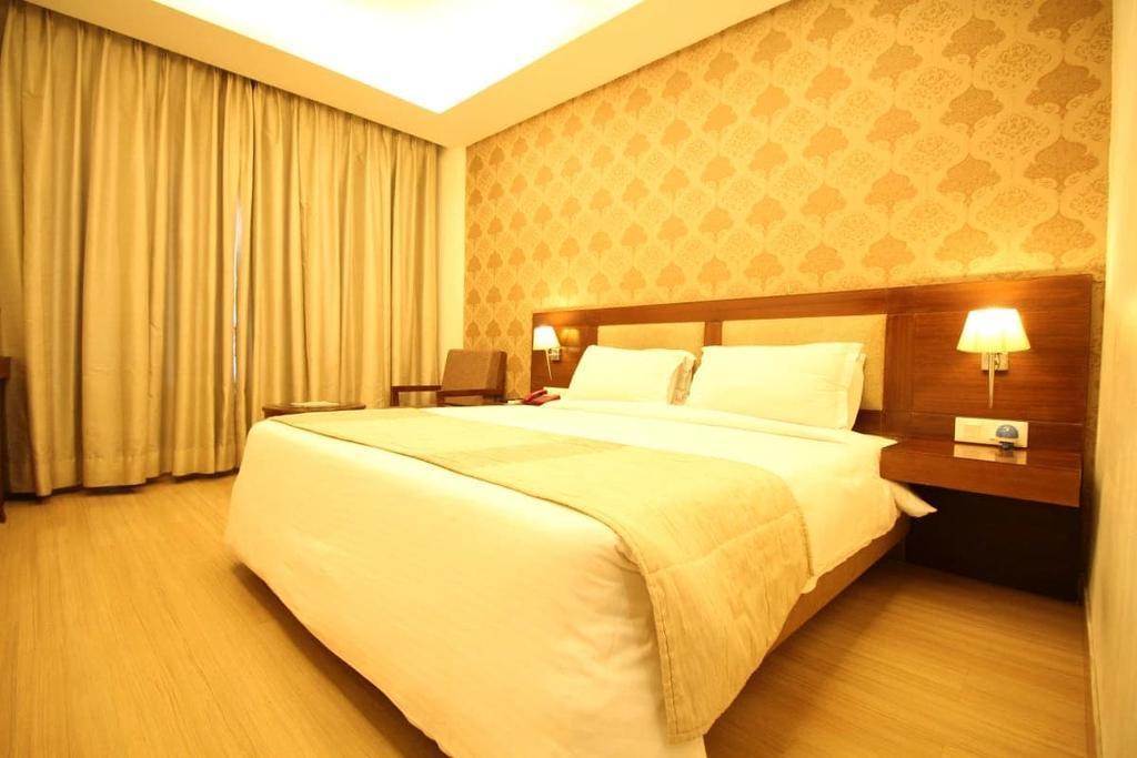 Hotel Forest Avenue - Best Luxury Hotel In Dehradun Exterior photo